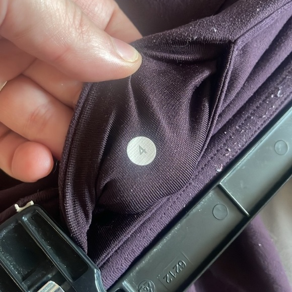 Lululemon Athletica Align Cropped 21” Purple High-Waisted Leggings size 4 - Picture 8 of 8